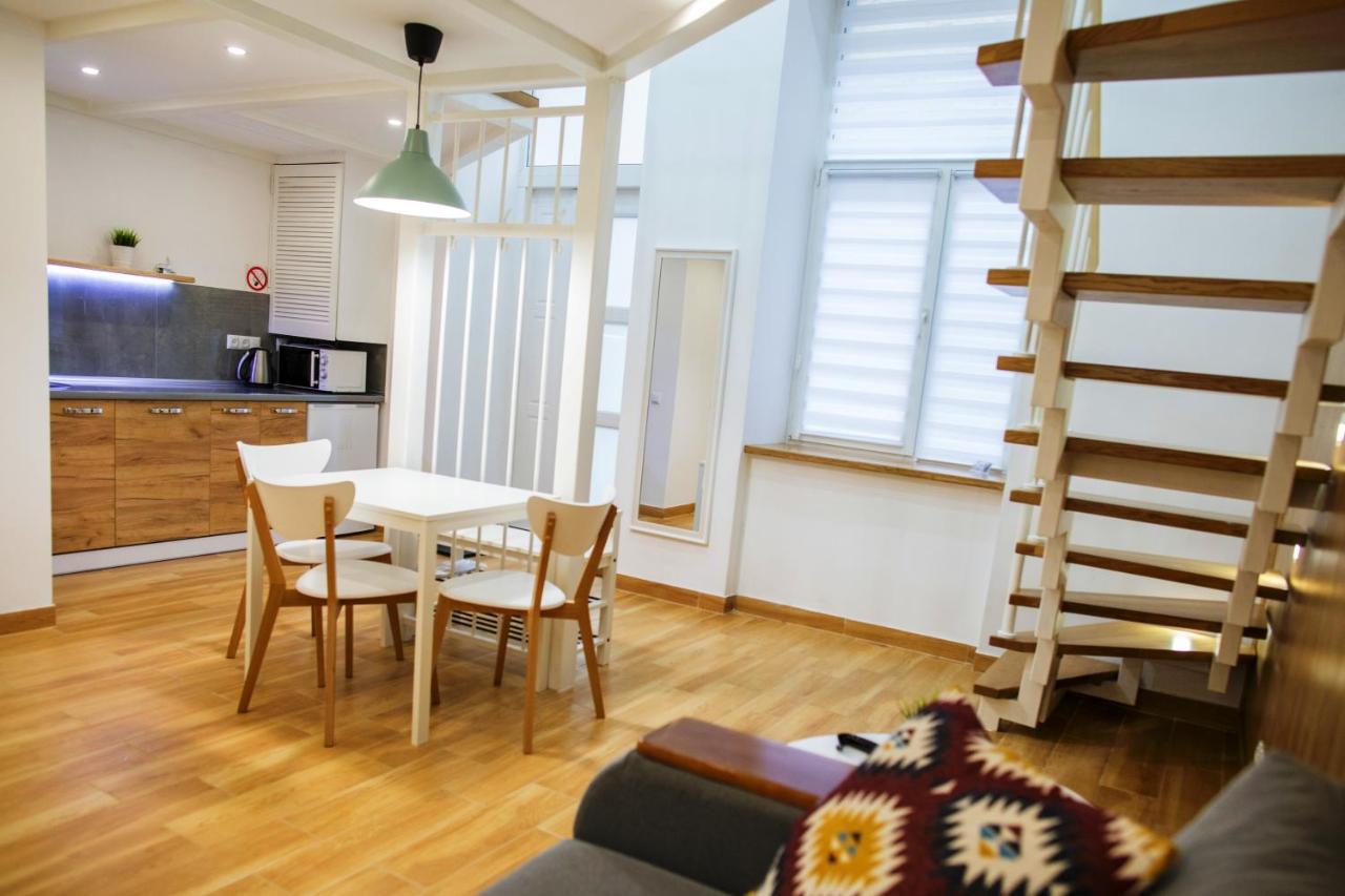 Smart City Apartament Lviv Exteriör bild